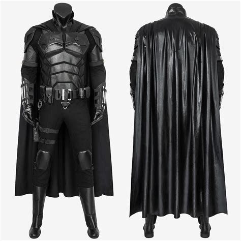 bruce wayne batman suit.